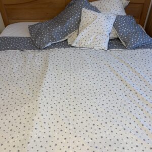 Prémium 100% pamutszatén ágyneműgarnitúra elegáns csillag mintával dupla paplanra, kétoldalas